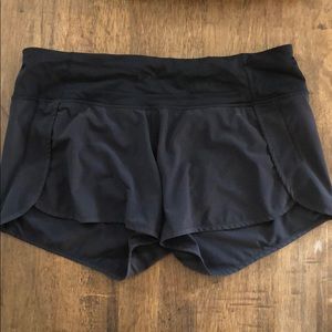Black lulu shorts